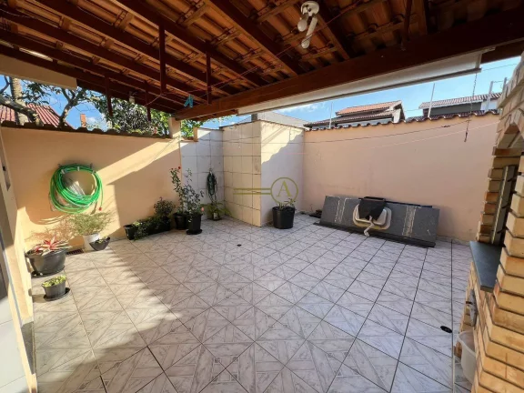 Imagem Casa à venda no Cidade Nova – 4 dorms, quintal e churrasqueira