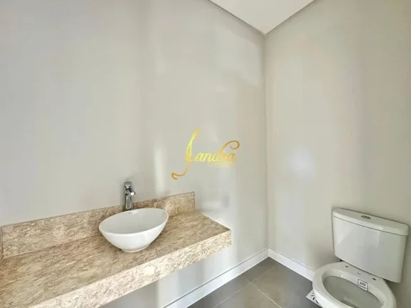 Imagem Sobrado em condomínio fechado com 04 suites