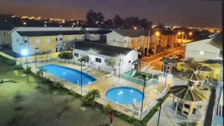 Imagem Sobrado com 2 dormitórios à venda, 68 m² por R$ 440.000,00 - Jardim Imperador - Suzano/SP