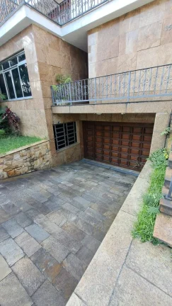 Imagem Sobrado à Venda no Anália Franco| 5 Dormitórios | 2 Suítes