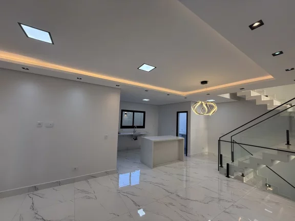 Imagem Casa à Venda com 6 Vagas e Piscina em Santana de Parnaíba