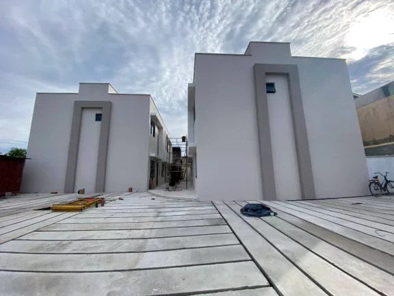 Casa em Condomínio Novo no Pontal Santa Marina
