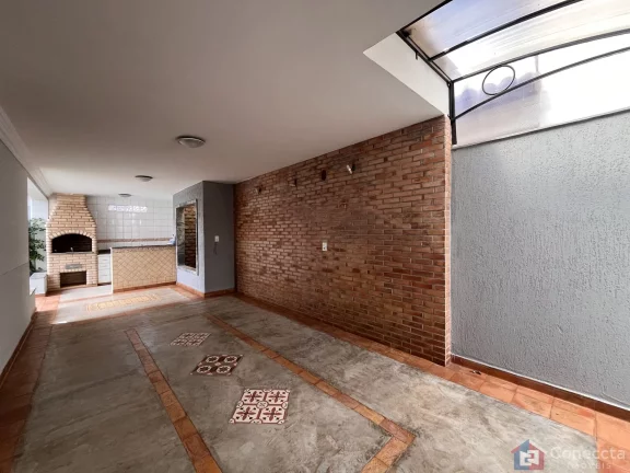 Imagem Casa à Venda no Centro de Patos de Minas – 3 Quartos, Suíte e 330m² de Conforto