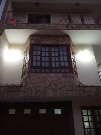 Imagem AMPLO SOBRADO A VENDA NA VILA PRUDENTE COM 5 DORMITÓRIOS E 3 SUITES, PISCINA, CHURRASQUEIRA E FORNO DE PIZZA. 5 VAGAS DE GARAGEM. RUA LARGA, TRANQUILA