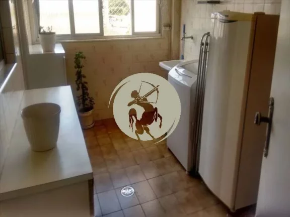 Imagem BEM LOCALIZADO, GARAGEM AMPLA, COBERTA