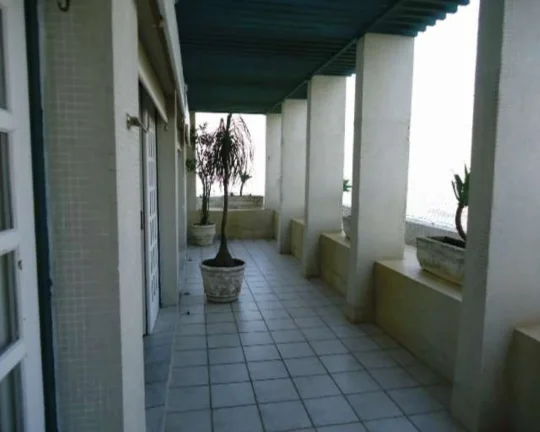 Imagem Linda cobertura a venda no Guarujá praia de pitangueiras