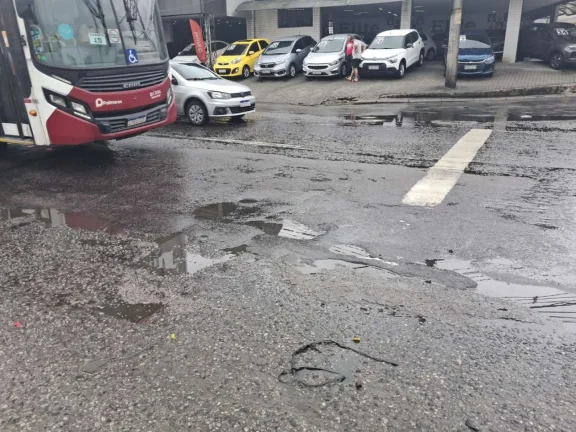 Imagem Loja para Locação em Rio de Janeiro, Campo Grande, 1 banheiro, 22 vagas