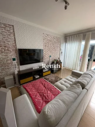 Imagem Casa com 2 dormitórios à venda por R$ 650.000,00 - Centro - Rio Claro/SP