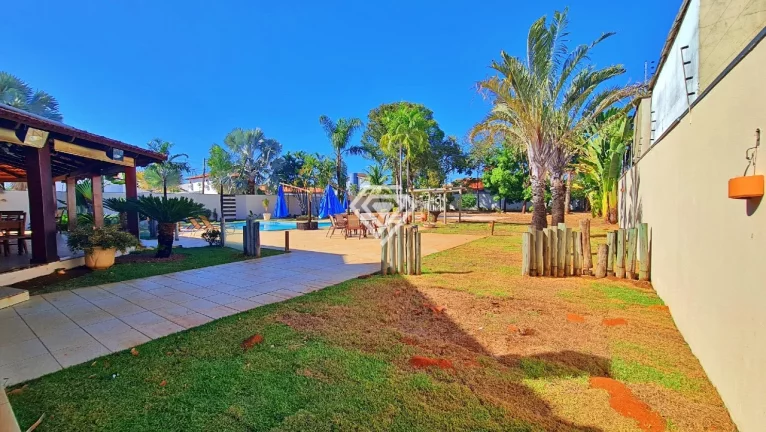 Imagem Sobrado 4 Suítes, 492 m² em 5 Terrenos à venda na 207 Sul