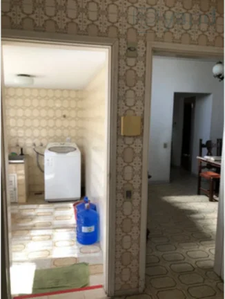 Imagem Imperdível casa à venda no Centro de Jundiaí-SP: 3 quartos, 1 suíte, 2 banheiros, 3 vagas de garagem e 228m² de área!