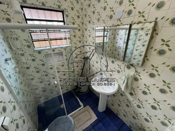 Imagem Espaçosa Casa Semi Isolada 3 Quartos no Campo da Aviação, Praia Grande