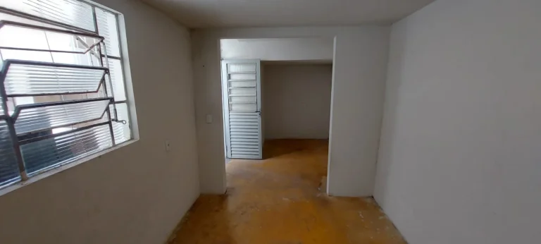Imagem Casa à venda excelente oportunidade de negócio - Área útil 138 m2 com 2 dormitórios - 1 vaga - Vila