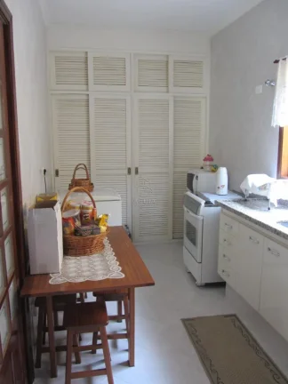 Imagem Casa em condomínio a venda na praia do Lazaro em Ubatuba!