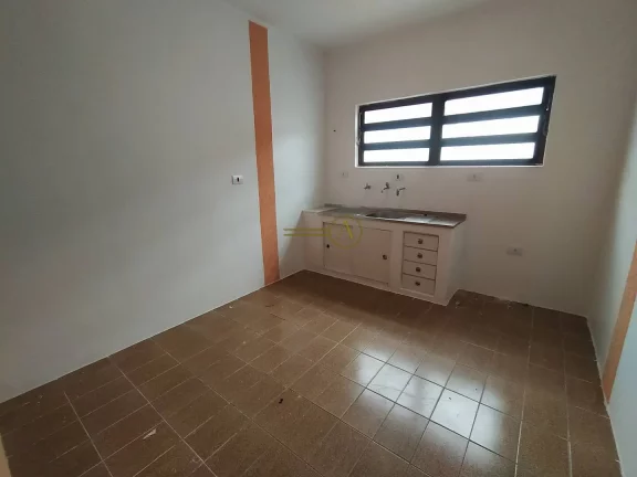 Imagem Casa 3 dorms, piscina a 300m da praia à venda em Peruíbe