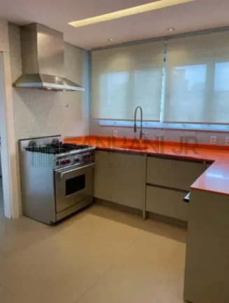 Imagem Venha conhecer o verdadeiro sinônimo de luxo no magnífico Duplex 20 do Edifício England, localizado na deslumbrante Vila Nova Conceição. Este imóvel e