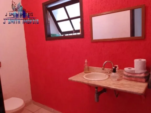 Imagem CASA TÉRREA EM CONDOMÍNIO NA REGIÃO DA GRANJA VIANA, KM 24.
5 DORMS (1 suíte), AC. 300m2, TERREN...