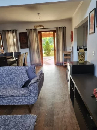 Imagem Linda casa de campo dentro de condomínio