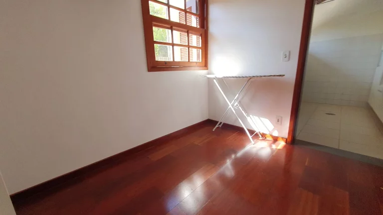 Imagem Casa em Condomínio com 3 Quartos (1 suíte) no Parque da Hípica em Campinas