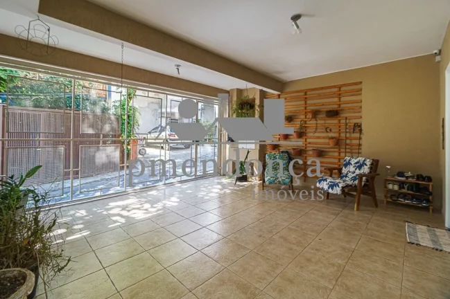 Imagem Casa de Vila em Perdizes com 261m², 4 suítes e 2 vagas.