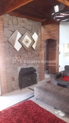 Imagem Casa de Condomínio com 4 Quartos e 4 banheiros à Venda, 270 m²