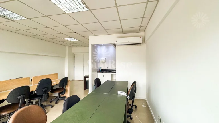 Imagem Sala Comercial mobiliada para alugar 42m² - 1 vaga- R$4.221,00 pacote - Brascan Alphaville -SP