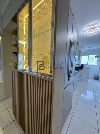 Imagem Apartamento com 2 Dormitórios com 1 Suíte no bairro Guilhermina - Praia Grande