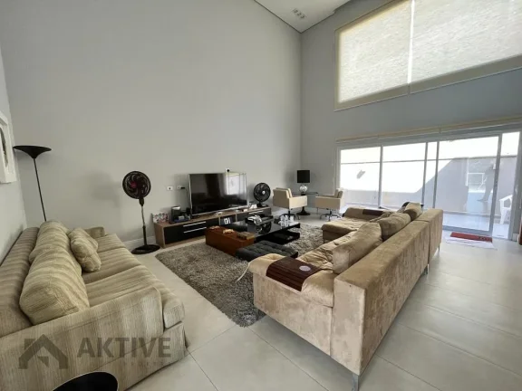 Imagem Casa de Condomínio em Alphaville - Santana de Parnaíba, SP