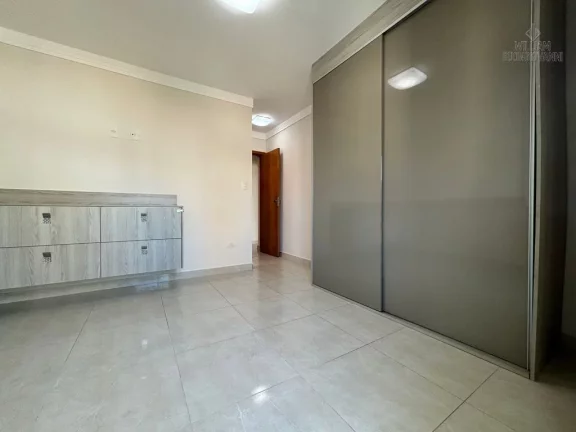 Imagem Apartamento em Praia Grande, com 2 quartos, 1 suíte, e uma sacada gourmet,80 m².