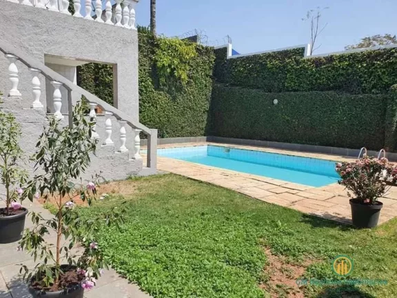 Imagem Casa com 3 suítes, piscina! Próximo ao Shopping Granja Viana