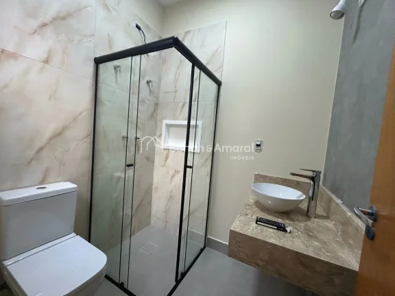 Imagem Casa de Luxo em Fase Final de Construção

Localizada em uma área privilegiada, esta casa de luxo ...