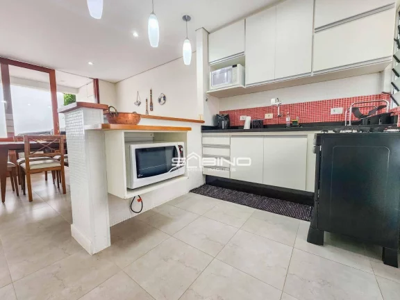 Imagem Belíssima casa de Villagio à venda com 4 Dormitórios sendo 2 suítes 232m² na Riviera de São Lourenço - Bertioga SP