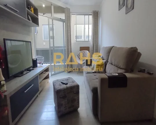 Apartamento 1 suíte mais 3 quartos no Centro em Joinville - SC por R$480.000,00. Conta com uma exce...