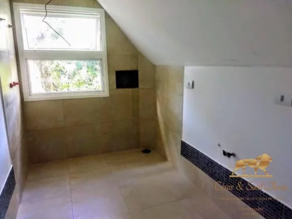 Imagem Bela Casa á venda em condomínio fechado Campos do Jordão-SP