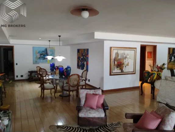 Imagem Imperdível! Apartamento de luxo com 4 suítes e 450m² em Icaraí, Niterói-RJ. Agende sua visita agora!