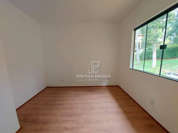 Imagem Casa à venda, 127 m² por R$ 925.000,00 - Vargem Grande - Teresópolis/RJ