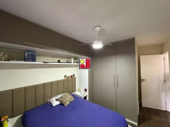 Imagem Vendo 2Q + depd, Estr Pau Ferro, alto, sol nascente, vista panorâmica, repleto armários, portaria 24 h, churrasq, salão festas, 1 vg,escolas proximas