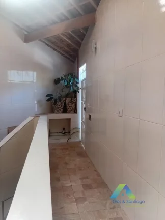 Imagem Sobrado a 15 minutos da estação do metro Jabaquara, 3 dormitórios, sala 2 ambientes, 1 vaga valor excelente !