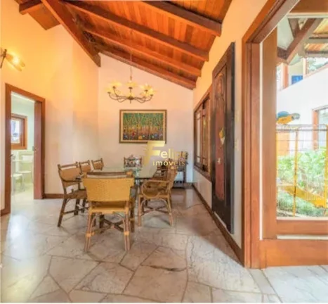 Imagem Vende Casa Duplex em Condomínio de Luxo em Guarapari, situado no condomínio mais exclusivo do Estado!!
