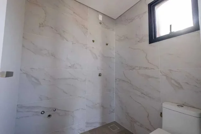 Imagem Casa com 4 dormitórios sendo 3 suítes e 2 vagas - Rio Tavares, Florianópolis/SC