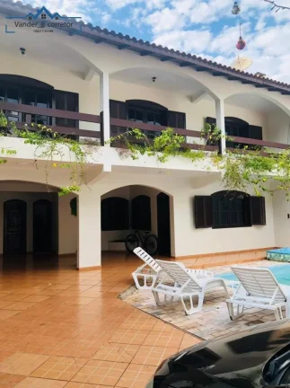 Sobrado com 3 quartos e 1 suite, para venda no birro 3 Bandeiras.