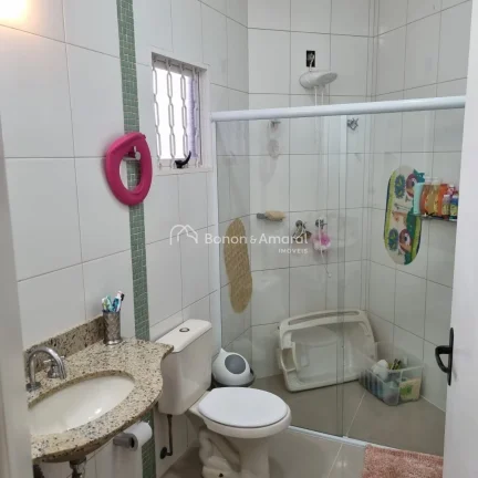 Imagem Charmoso sobrado com excelente padrão de acabamento, localizado na divisa entre Paulínia e Barão ...