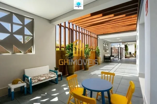 Imagem Apartamento com 3 quartos no Setor Coimbra, com 79m² de área privativa, o apartamento possui:

- S...