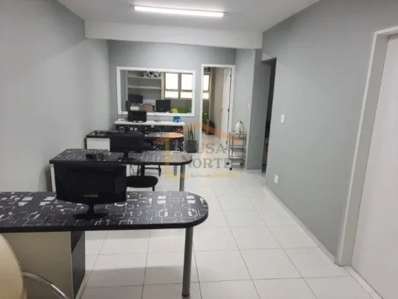 Imagem Prédio Comercial, Térreo + 2 sobresolos, 8 salas, 2 banheiros. 750m², Terreno 10m X 30m. 

Excele...