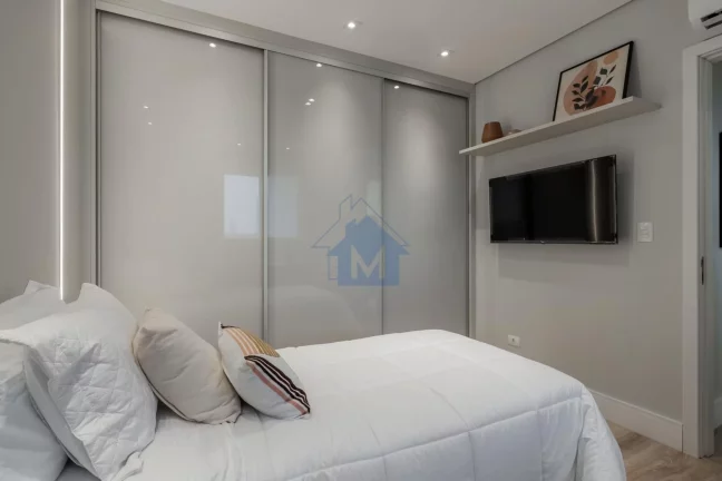 Apartamento Novo Alto Padrão, 1 Suíte e 2 Quartos, Varanda Gourmet, no Centro!