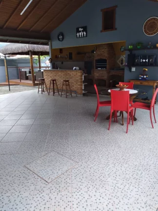 Imagem ATENÇÃO - Casa espetácular pertinho da praia.