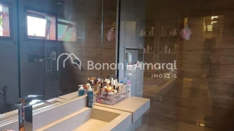 Imagem Linda e espaçosa casa com sala de estar, sala de jantar, cozinha, copa, lavabo, varanda gourmet, ri...