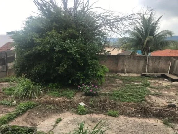 Imagem Casa no centro com 3 dormitórios sendo 1 suíte (todos com armários embutidos) , 2 salas , cozinha...