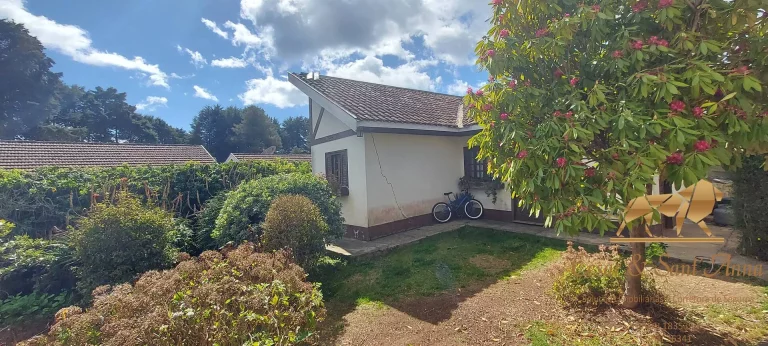 Imagem Casa com 730m², a venda, no Bairro Alto do Capivari em Campos do Jordão-SP