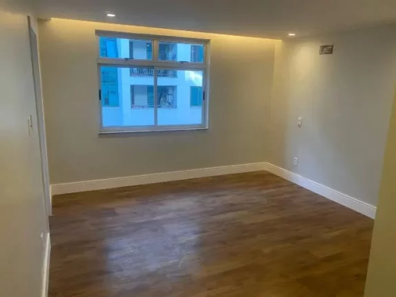 Imagem Apartamento Reformado de 3 Quartos Na SQS 212!