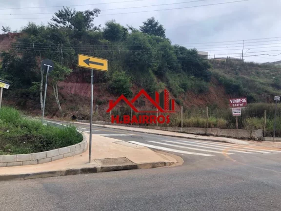 Imagem Terreno com 5.737,56m à Venda na Vila São Geraldo - SJCampos